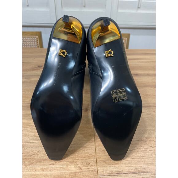 Donna Karan New York Women's Clari Tall Boot Black Leather Gold Heel Size 6 NIB - Picture 11 of 16
